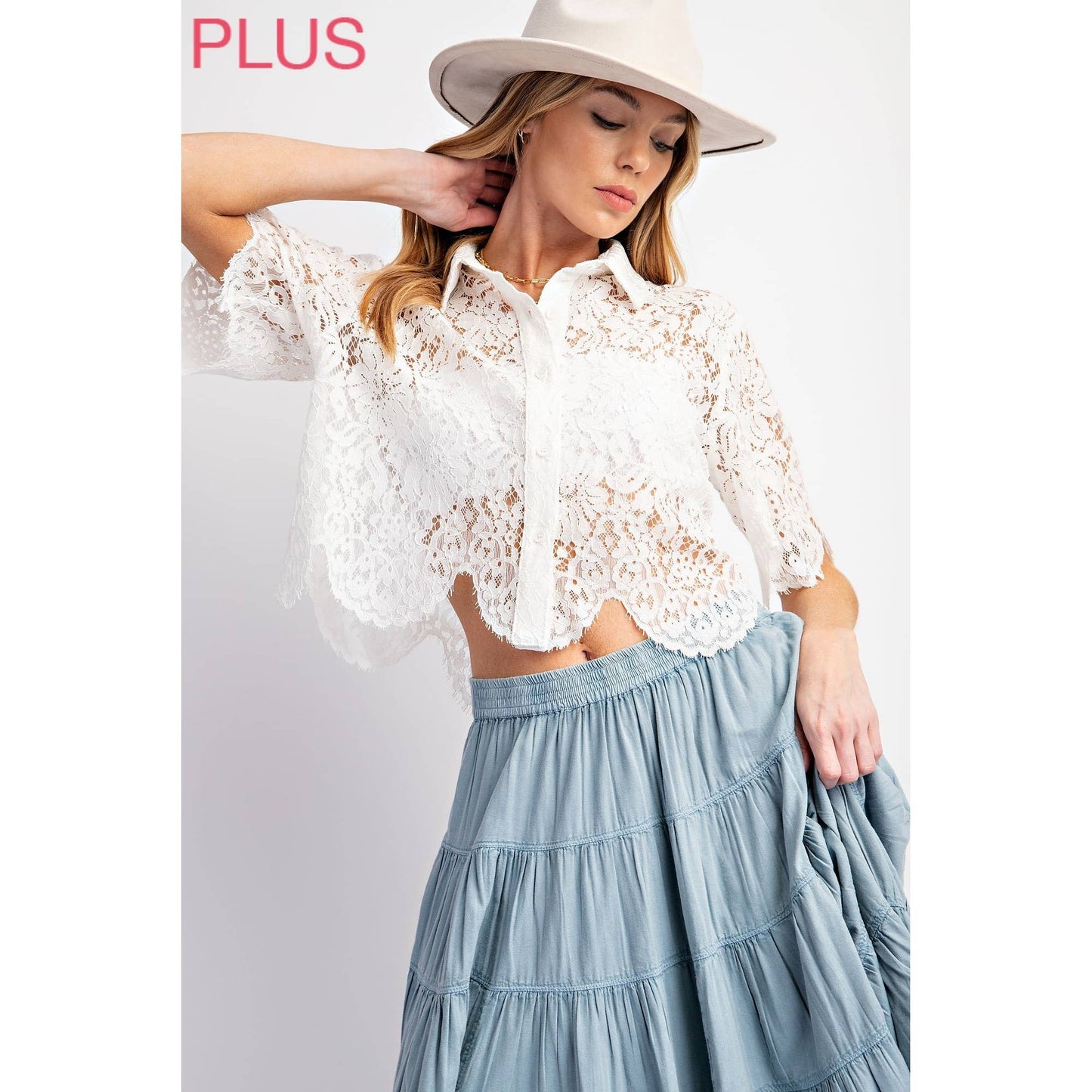 CURVY SCALLOP LACE CROP SHIRT WITH SHORT SLEEVE