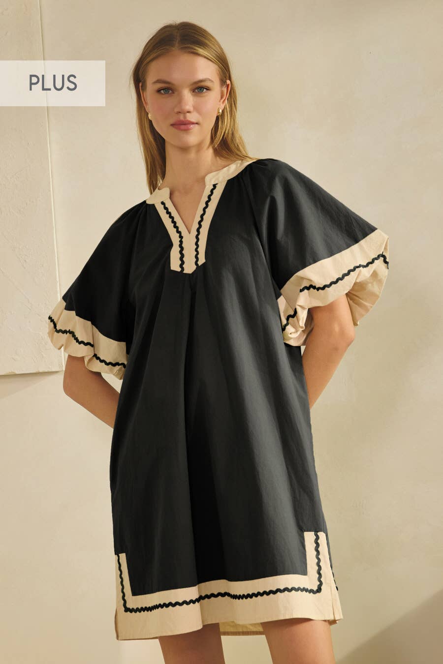 Combination Black Contrast-Trim Shift Dress