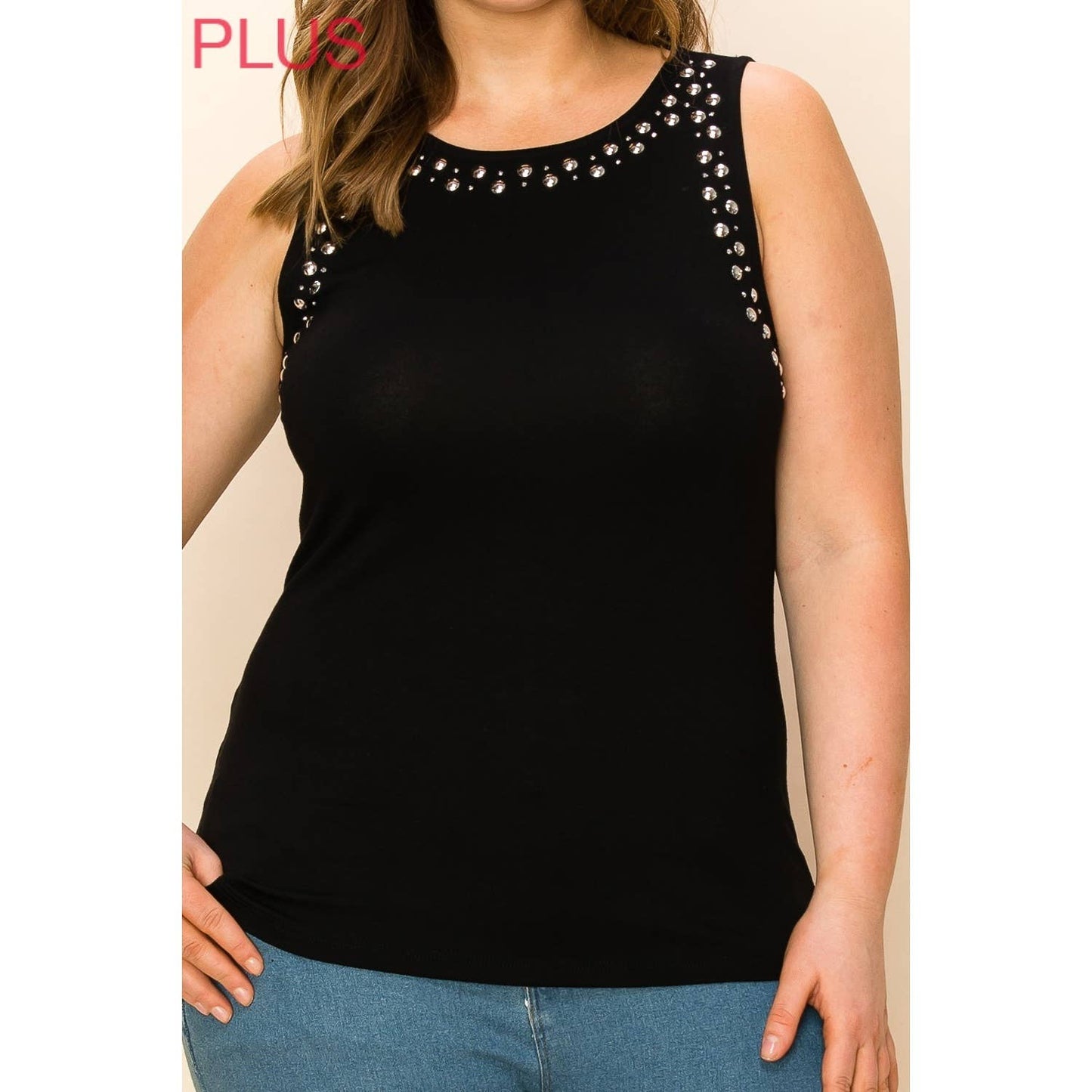 VOCAL - CURVY SLEEVELESS TOP WITH STUDS
