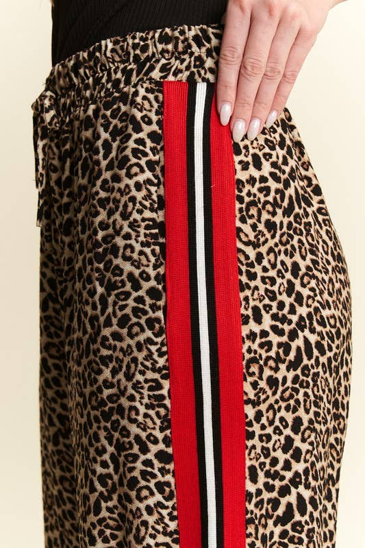 JADE BY JANE - CURVY LEOPARD CONTRAST TROUSER W/ RED PANEL