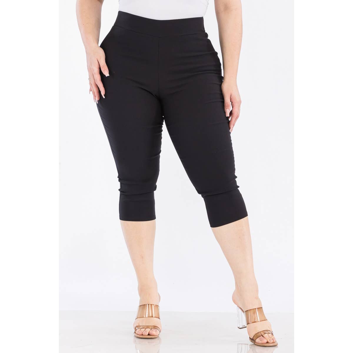 Curve Market - Black Capri Pants
