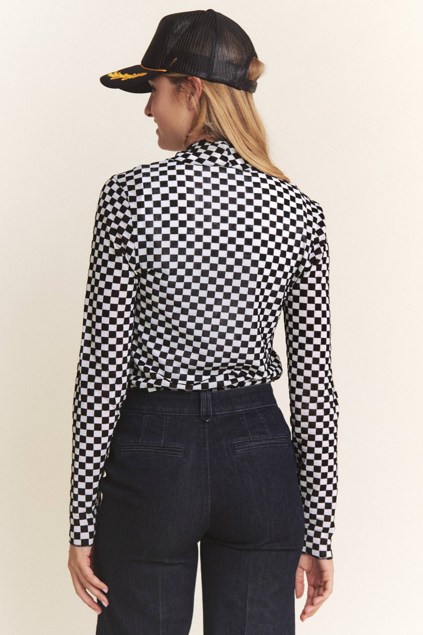 CURVY LONG SLEEVE CHECKERED MESH MOCK NECK TOP