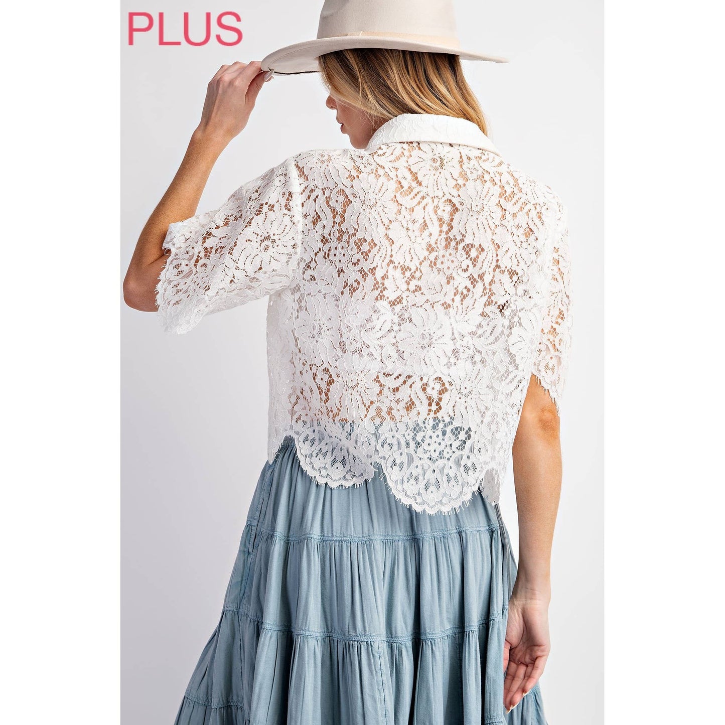 CURVY SCALLOP LACE CROP SHIRT WITH SHORT SLEEVE