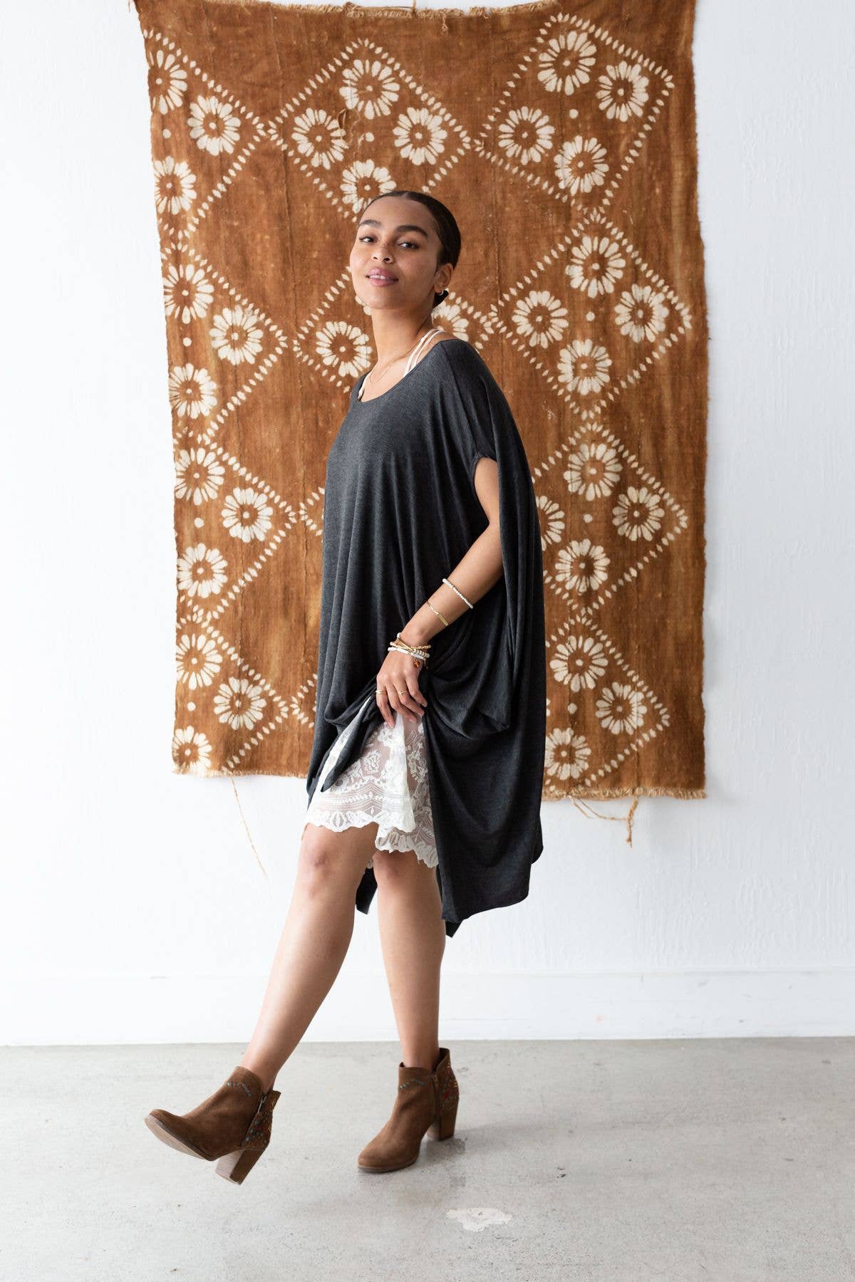 Three Bird Nest - The Wren Tunic - Charcoal
