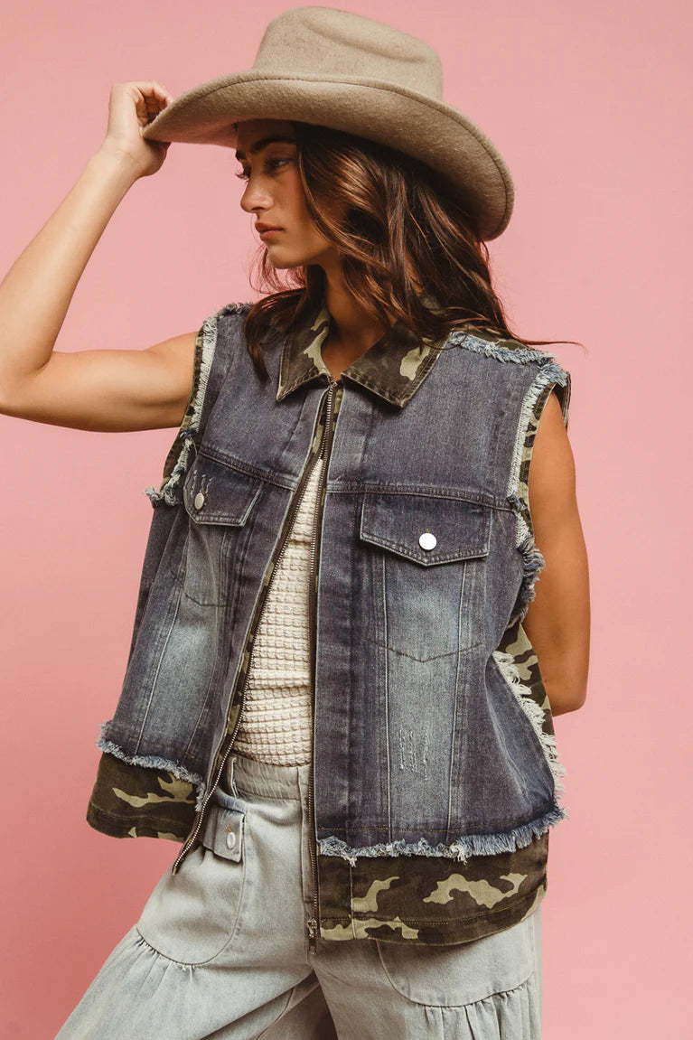 BIBI CAMOUFLAGE MIX AND MATCH WASHED SLEEVELESS DENIM JACKET