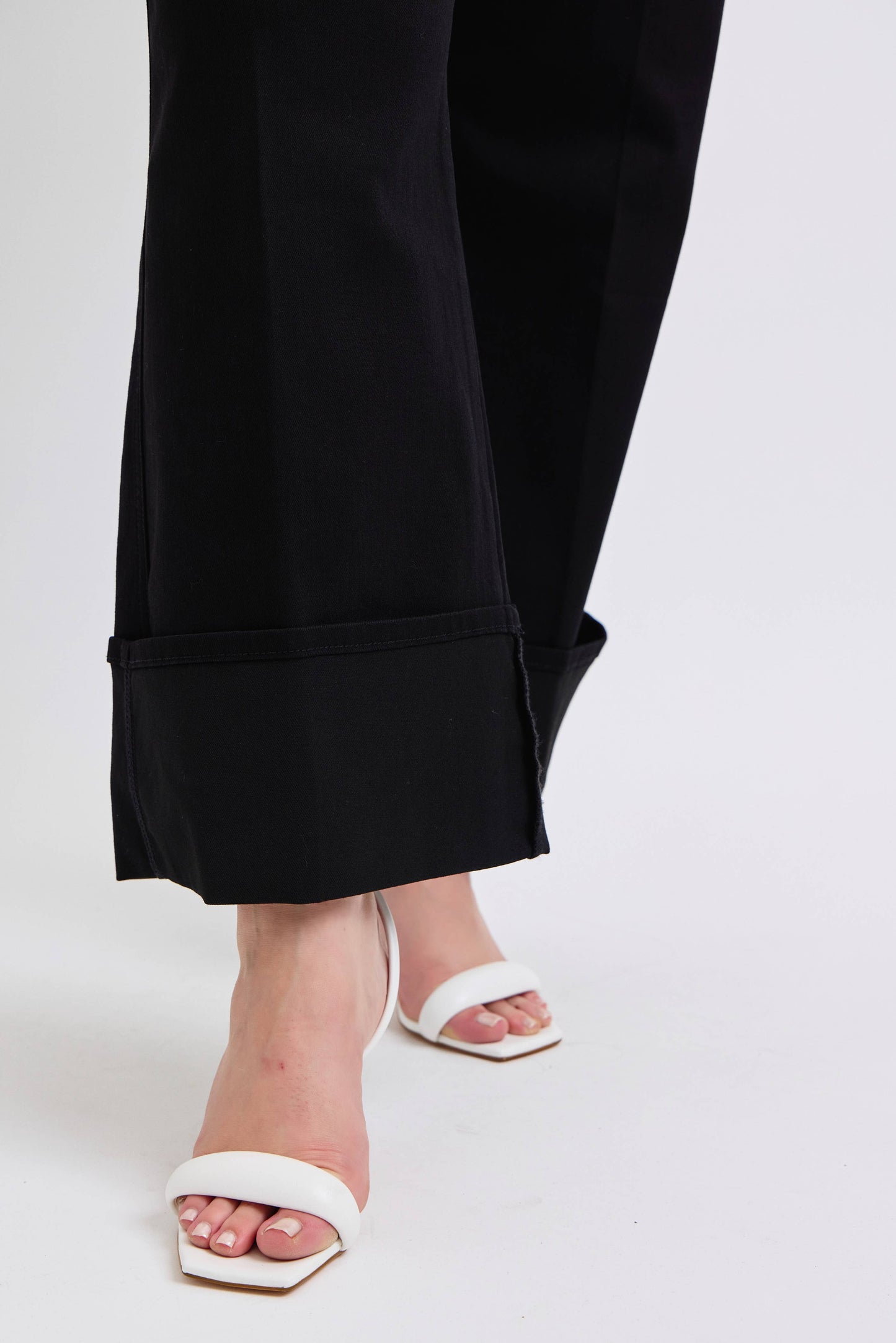 Judy Blue Jeans - High Waisted Retro Wide Cuffed Leg -