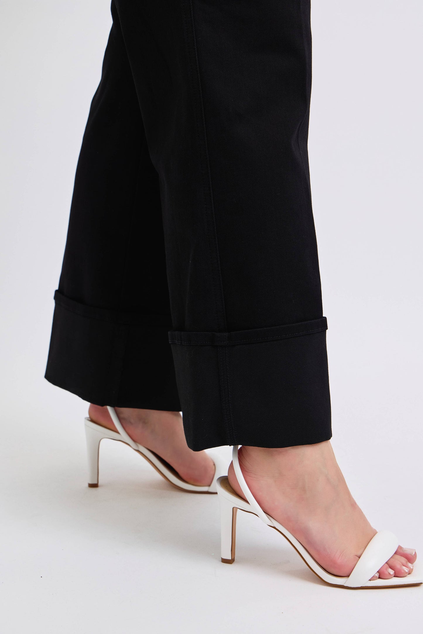 Judy Blue Jeans - High Waisted Retro Wide Cuffed Leg -