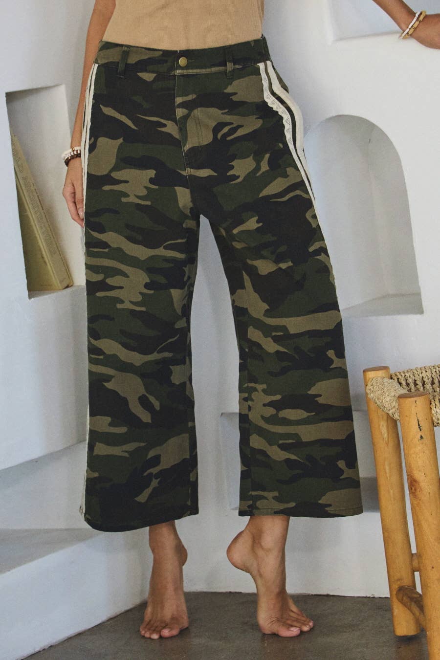Oddi -Curvy Camo Printed Washed Denim Cropped Pants