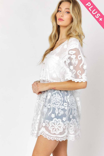 Davi & Dani - CROCHET ROUND NECK BUTTON DOWN TOP