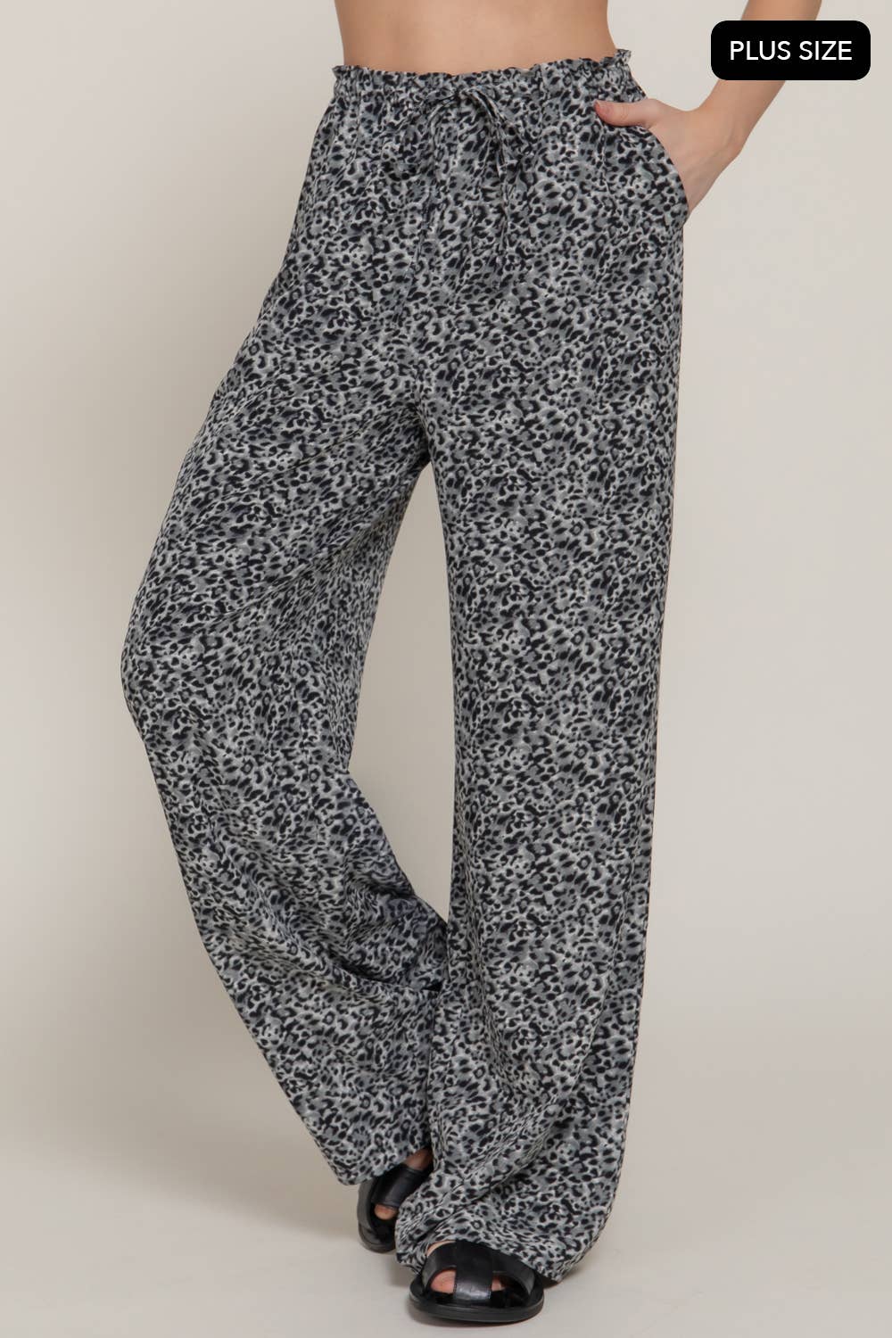 Gray & Black Leo Print Pull On Pants