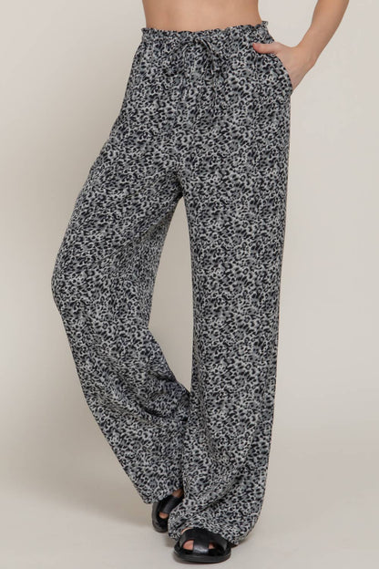 Gray & Black Leo Print Pull On Pants