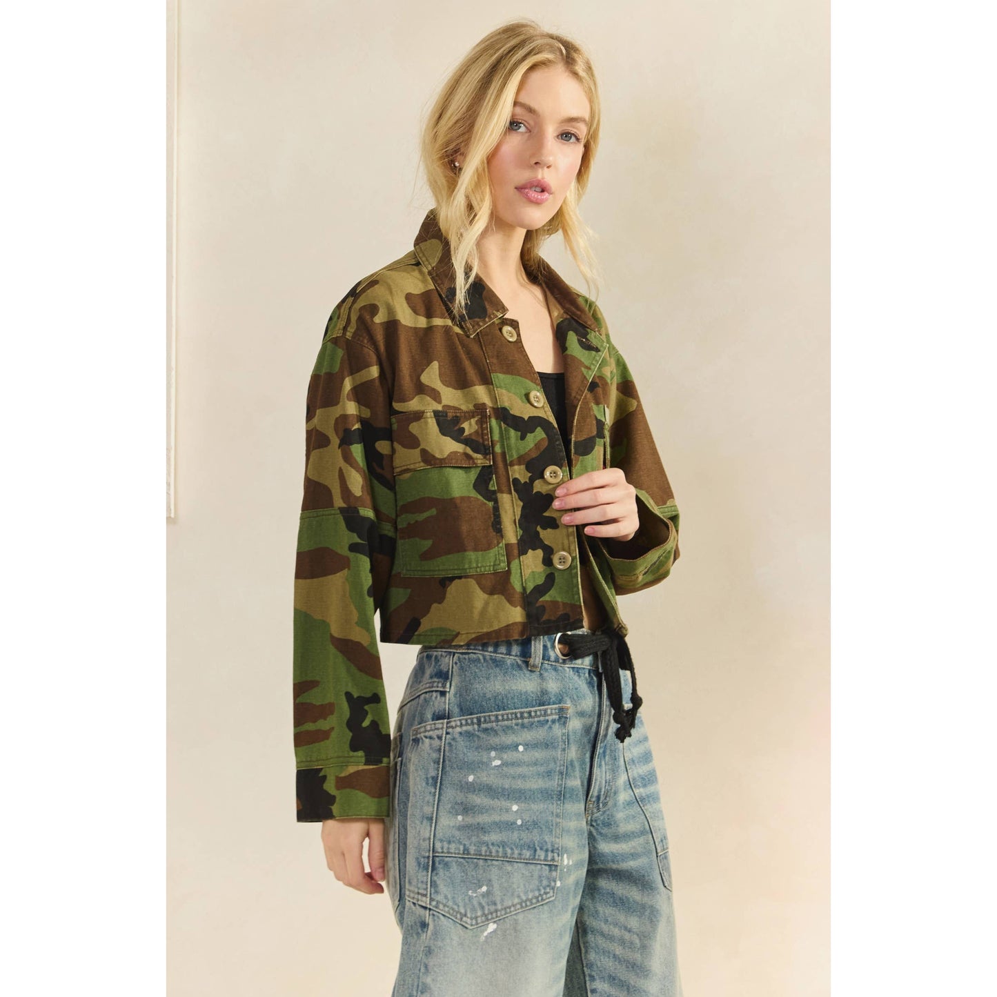 Veveret - Camo Sequins Contrast Jacket