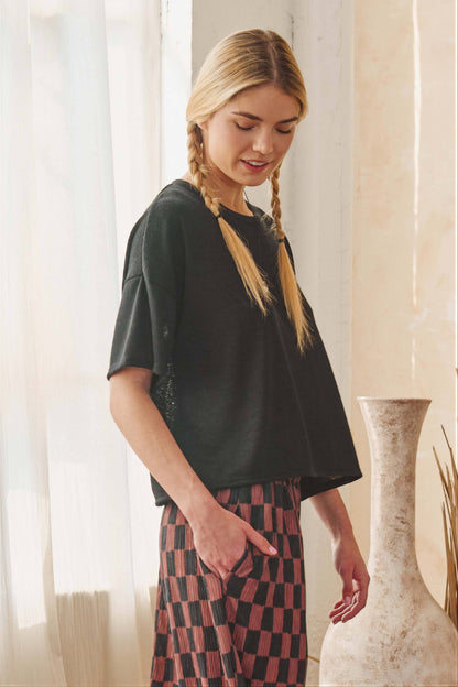 BLACK SHEER CROPPED SHORT SLEEVE TEE