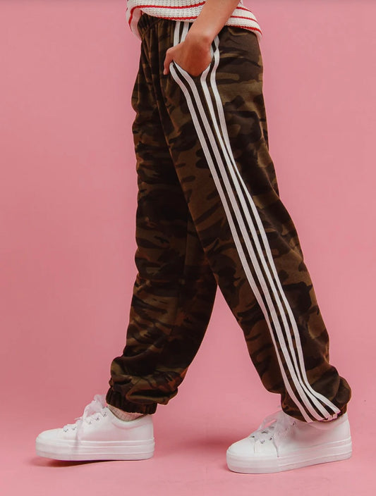 Side Lines Camo Track Pant