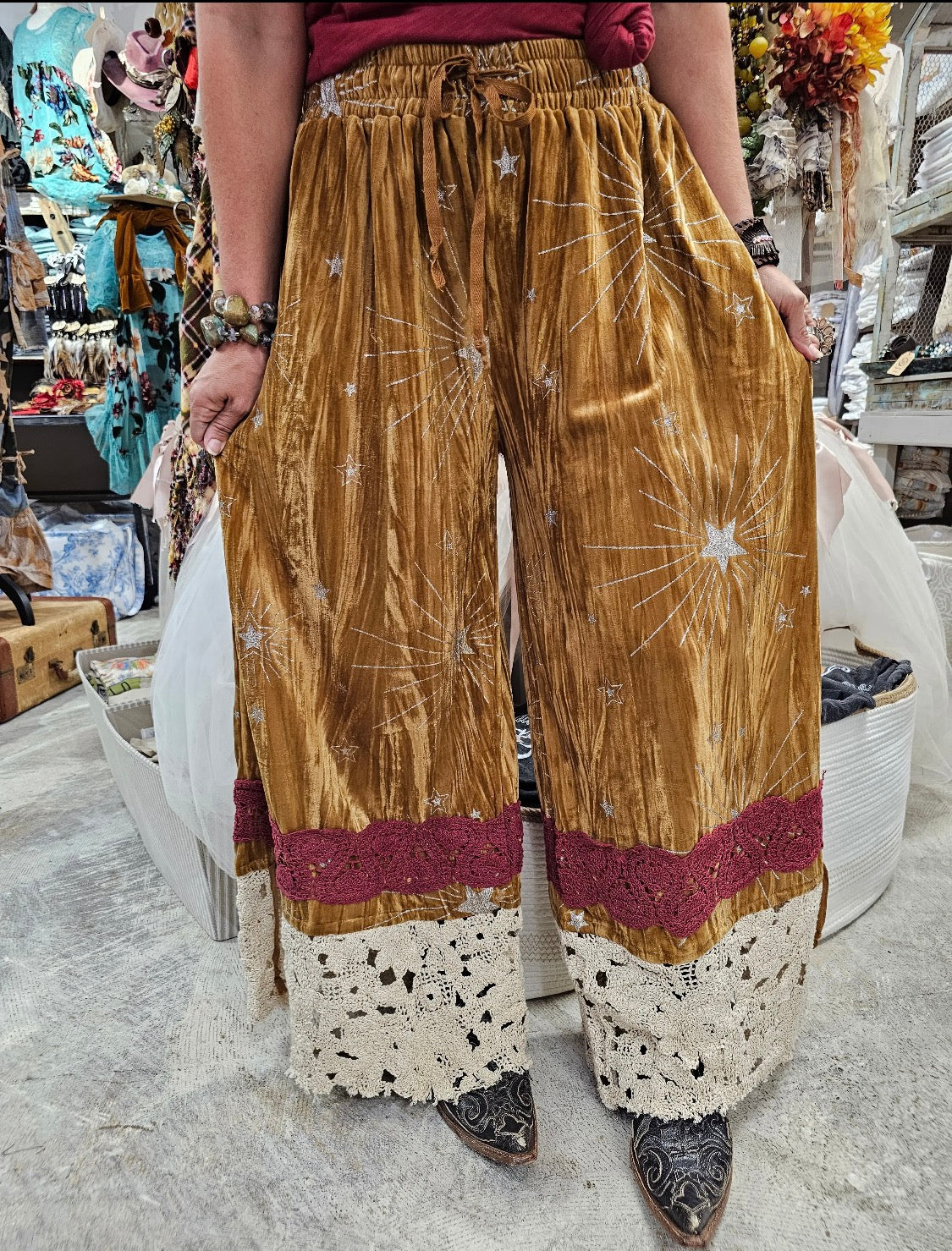 CROCHET FLOWERS AND VELVET PANTALOONS