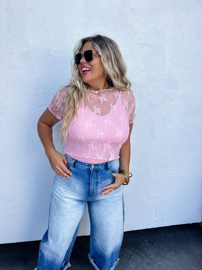 BLAKELEY - PINK ALLE SHORT SLEEVE LACE TOP