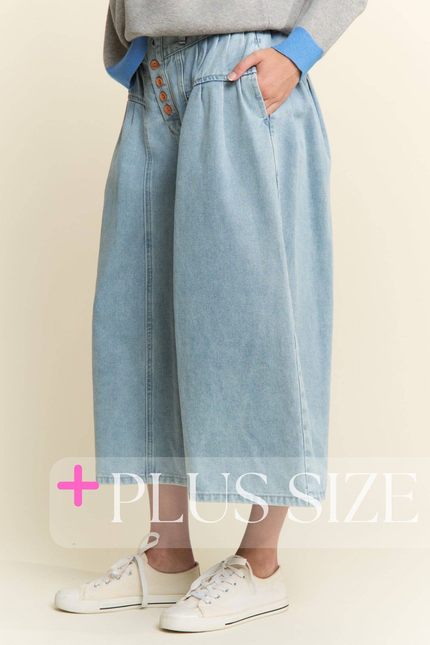 J.NNA -~  LIGHT DENIM CAPRI WIDE JEANS