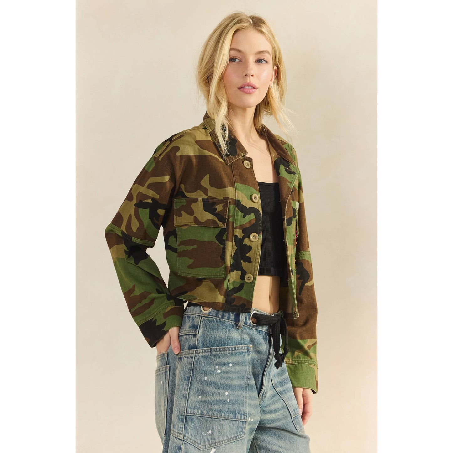 Veveret - Camo Sequins Contrast Jacket
