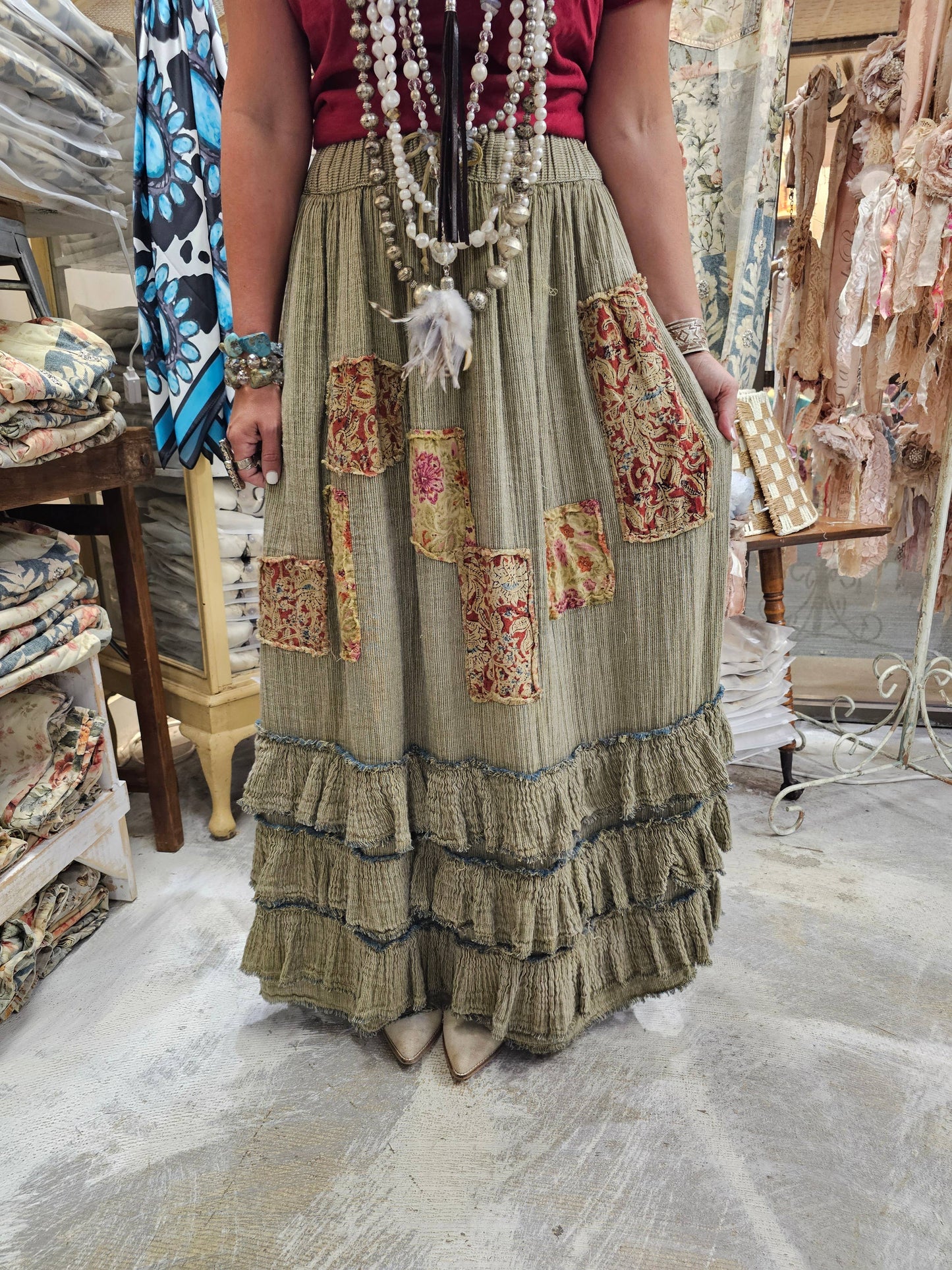 A Rare Bird Shop - Soft Ruffle Patch Skirt