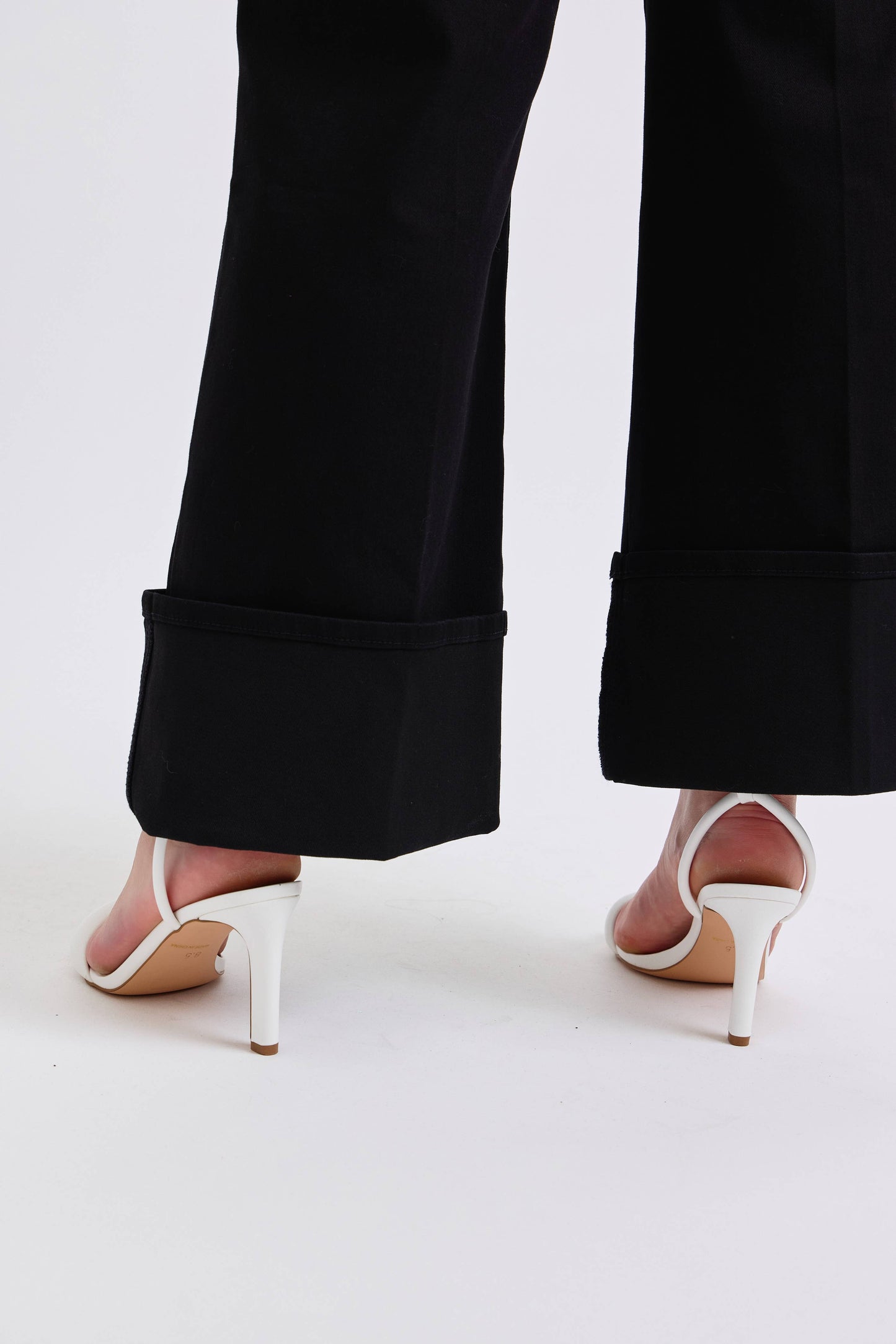 Judy Blue Jeans - High Waisted Retro Wide Cuffed Leg -