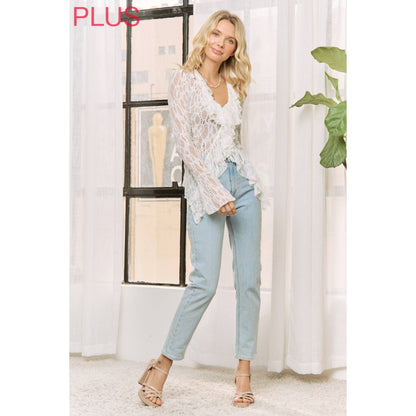 Sweet Generis - WHITE LACE RUFFLE V-NECKLINE TOP WITH LONG SLEEVES